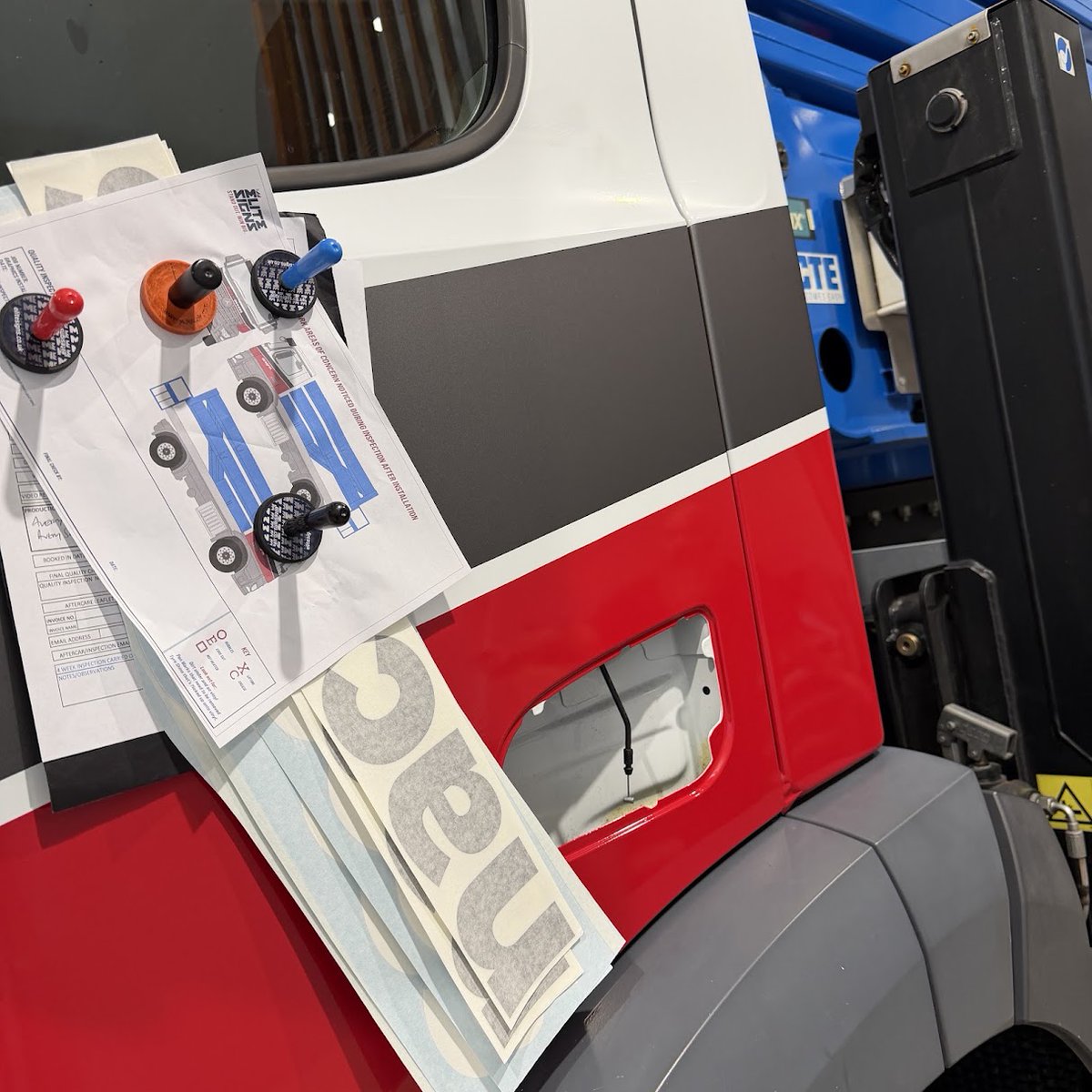 EliteSigns's tweet photo. Big vehicle. No problem. 👌 @DragonAccess' Actros branded inside our Bridgend vehicle bay. 20+ vehicles since 2013. #standoutwinbig https://t.co/JQwKAaQpE3