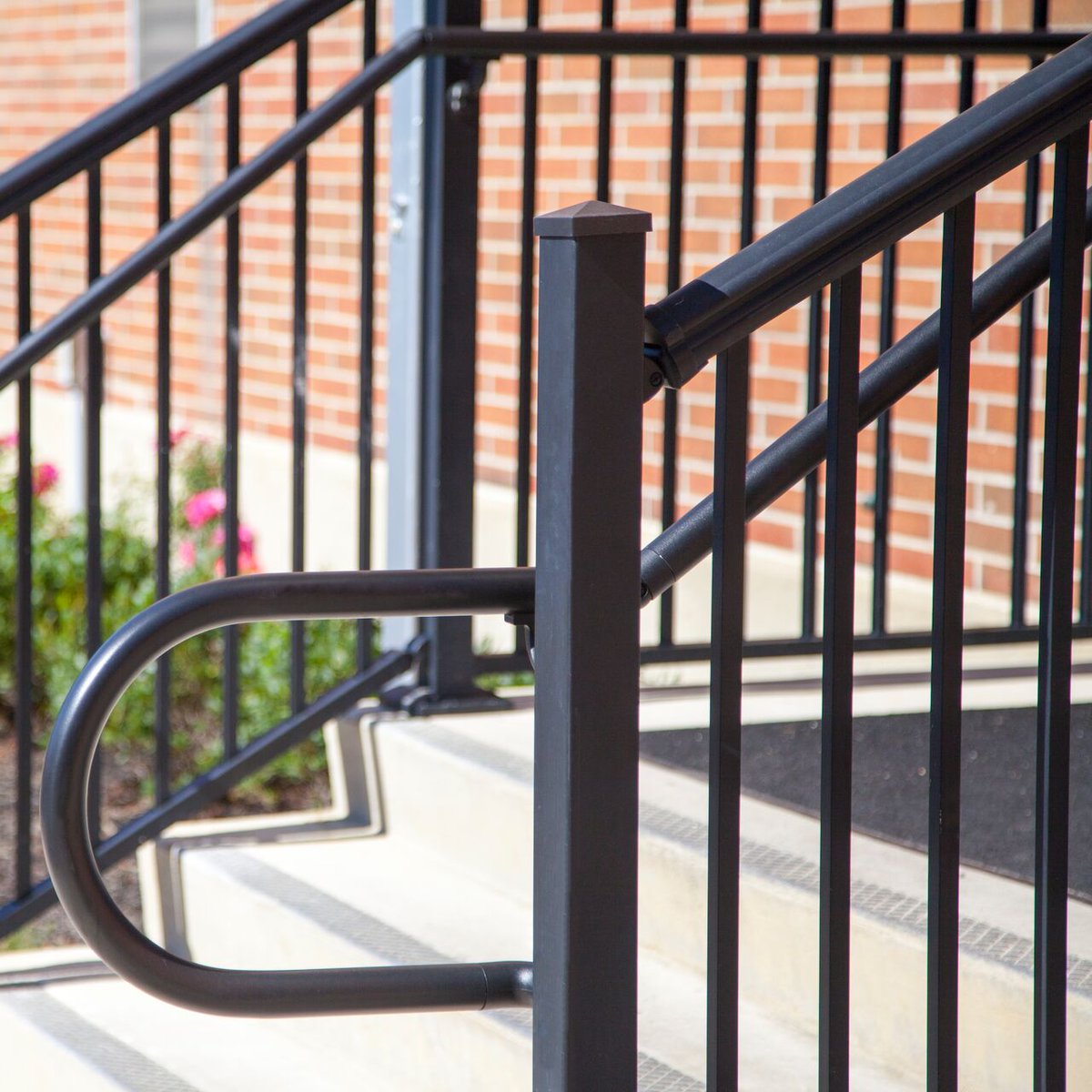 MidAmBuilding's tweet photo. Aluminum ADA Handrails from RDI now available at Mid-Am. 
- Easily pairs with all RDI aluminum and steel railing.
- Can be used indoors and outdoors
- ADA Compliant
Contact your Mid-Am sales rep for more information. https://t.co/P5qElVySrO