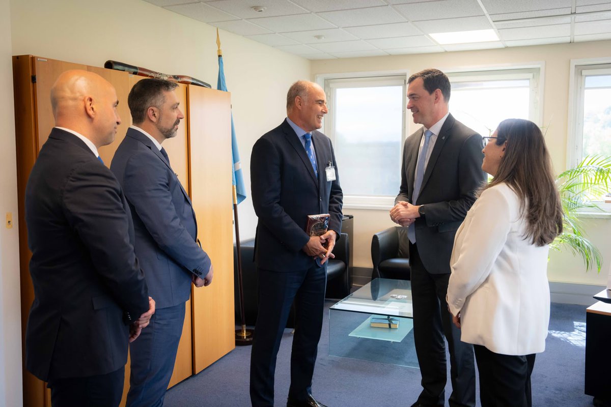 EUNAVFOR's tweet photo. @INTERPOL_HQ participants included Executive Director Investigation Support, Stephen Fry; Counter Terrorism Director, Maria Carmen Muñoz González; and project leaders from the Maritime Security Program

Sharing ℹ️ with key partners is of great importance to achieving results

2/2 https://t.co/1tNdmiztYM