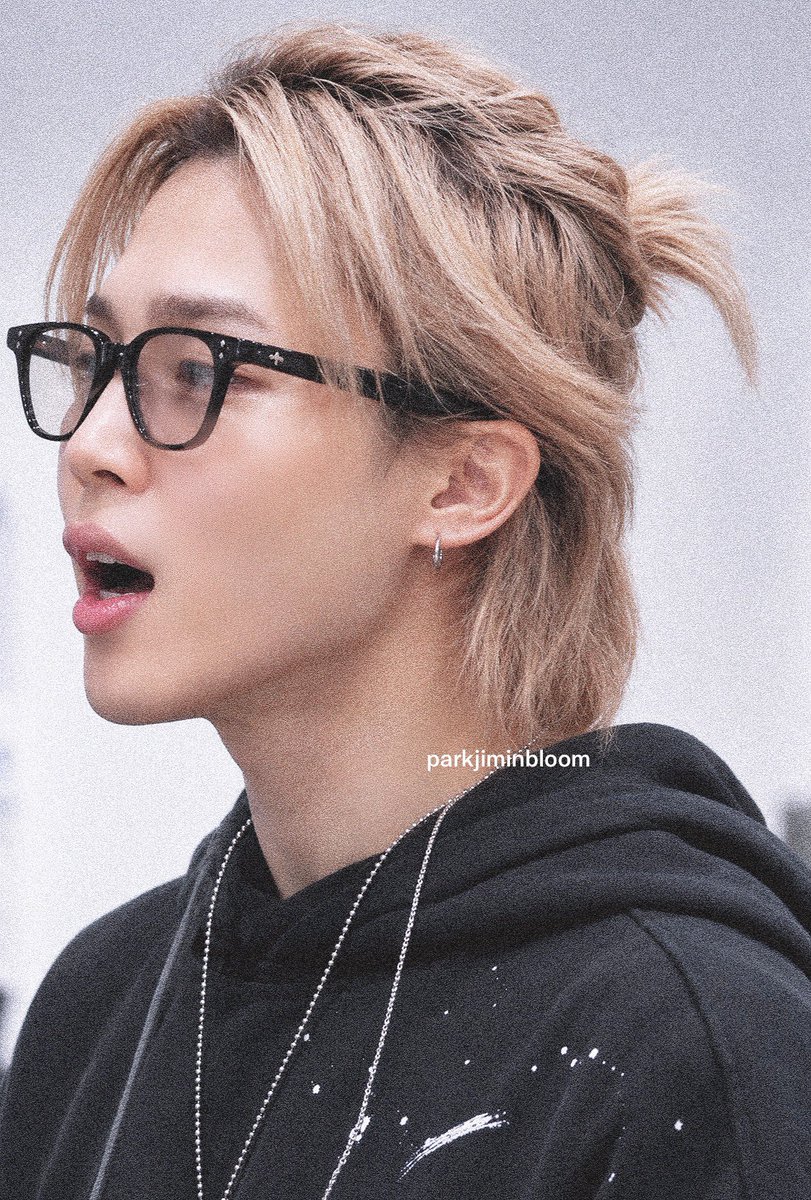 parkjiminbloom's tweet photo. Park Jimin 🐣🐣🐣 https://t.co/n470mCuoSH