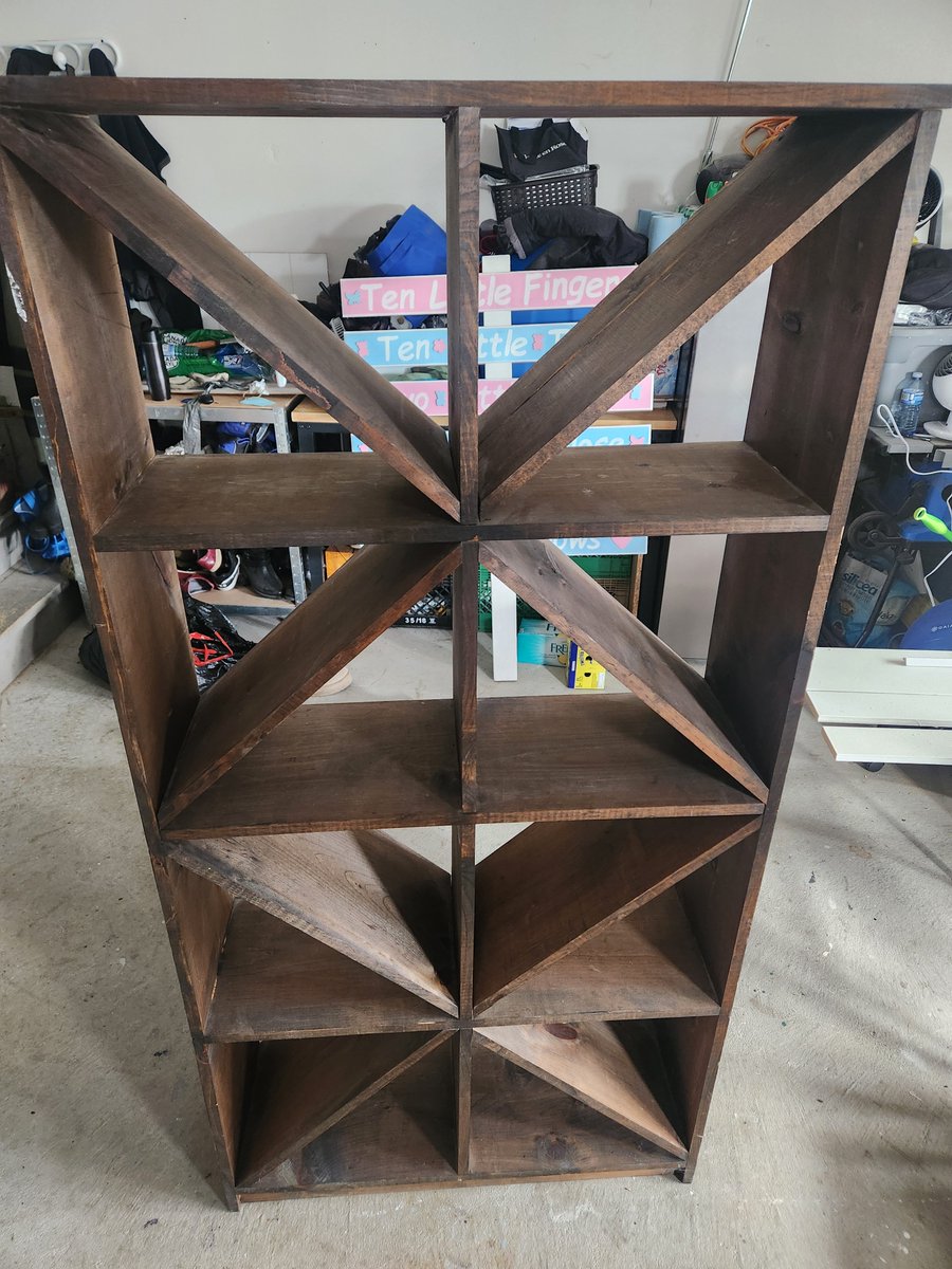 nfldrigworker's tweet photo. Byes, I don't do Facebook. I don't do negotiations (anymore)....
Bar and wine rack. $100, got to be picked up this weekend. St. Philip's. https://t.co/dZtXvnmHf8