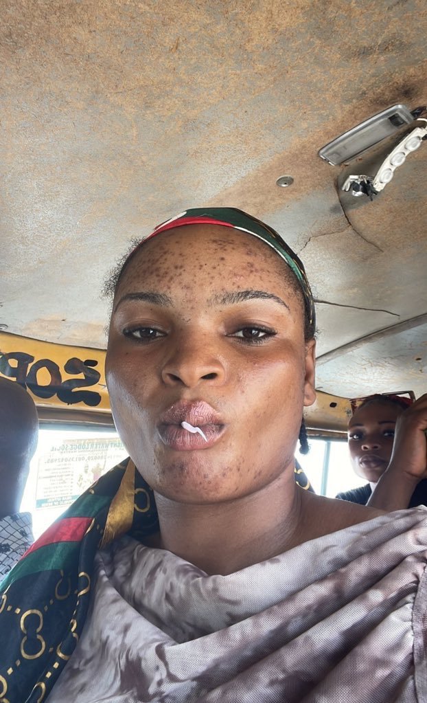 guzu_p's tweet photo. See who this nincompoop is calling a 10?

Now, you all understand why every woman thinks she's beautiful.

Nigerian men too useless. https://t.co/A0aglNMTD1