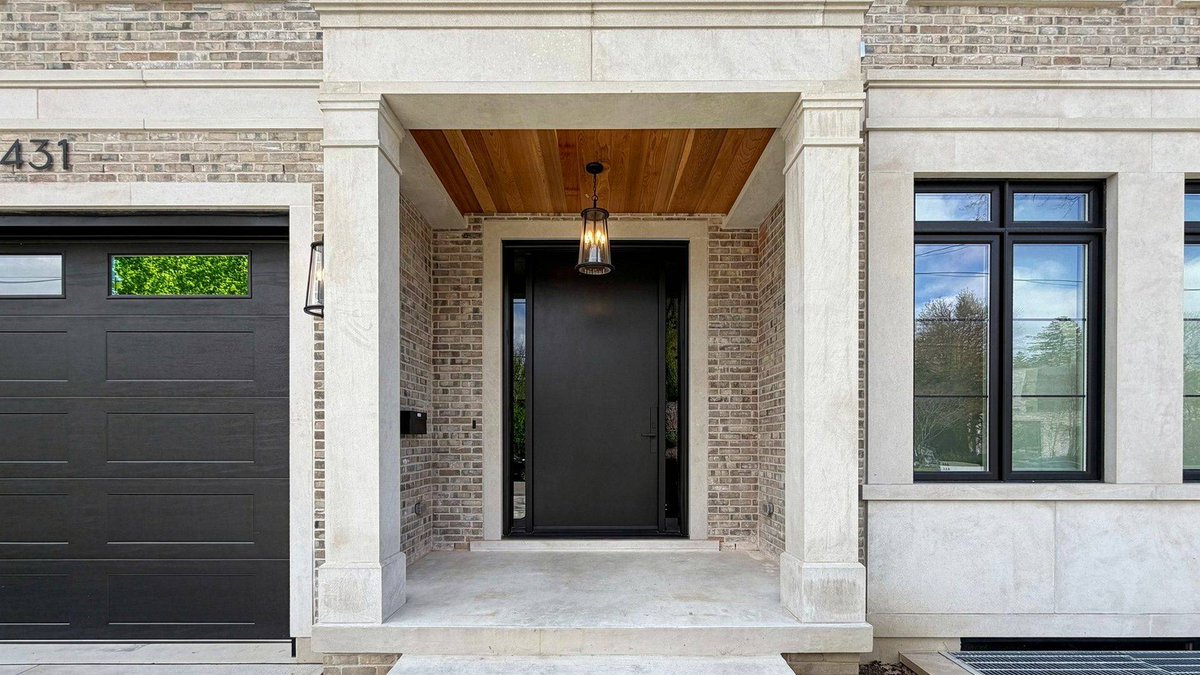 paulbendavid's tweet photo. Never lived in—and built with the builder’s own uncompromising vision. ✨
431 Heath St E is a rare custom-built home with soaring ceilings, floor-to-ceiling windows, detailed millwork and designer finishes.

Book a private tour: 647-988-7355
https://t.co/r0n46cvnsz https://t.co/ZaTimwb11g