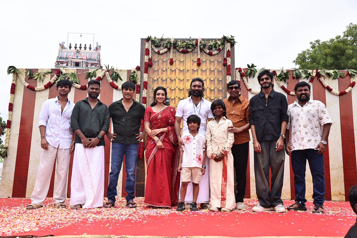 Vijay_B_Kumar's tweet photo. A new journey begins. Honored to be part of this project and grateful to @tamizh018 Brother and @dhanushkraja Sir for this opportunity.
#D56
#Vadivelu @iam_SJSuryah @PreityMukundan @SaiAbhyankkar #SrikaraStudios @SitharaEnts @PrimarkProd @vamsi84 #SaiSoujanya @lingasamy21 https://t.co/I3U3qMBbwA