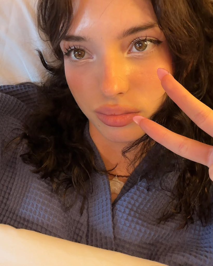 fxtcherry's tweet photo. Face card ? https://t.co/UUbRRGcK2U