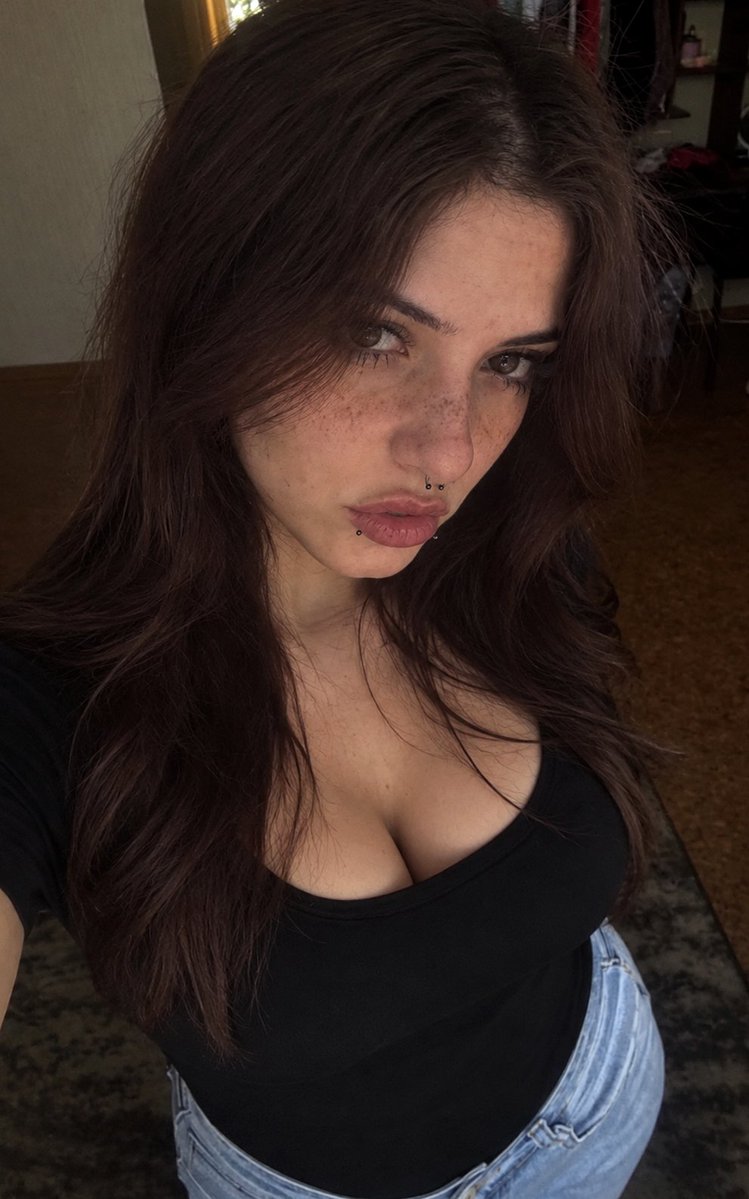 itsurlilax's tweet photo. @itssofiabaex baddie 🥰 https://t.co/DbdvJXUxaf