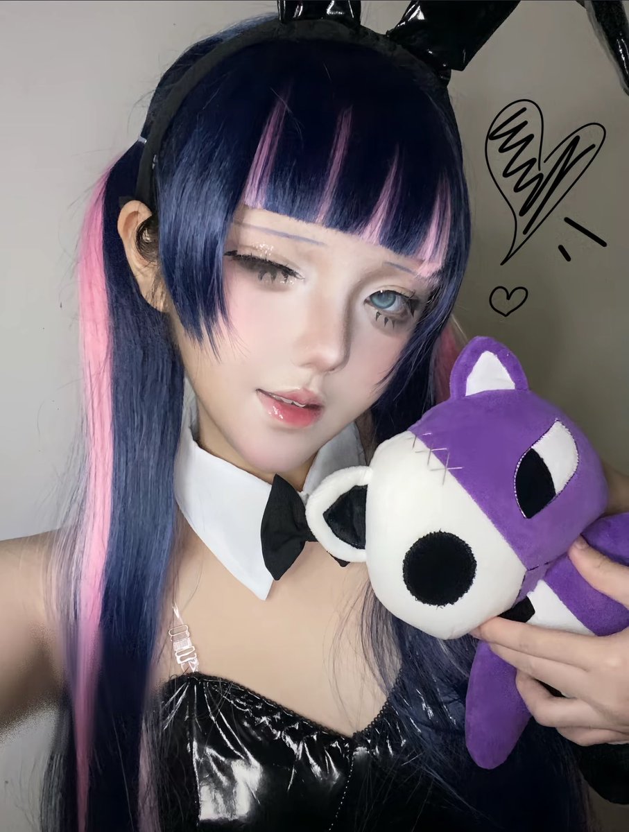 WxWsama's tweet photo. 夜晚了出个兔女郎stocking诱惑一下杂鱼欧尼酱们，zako ～zako💗
 #cosplay #吊带袜天�� https://t.co/6ibFkla79l