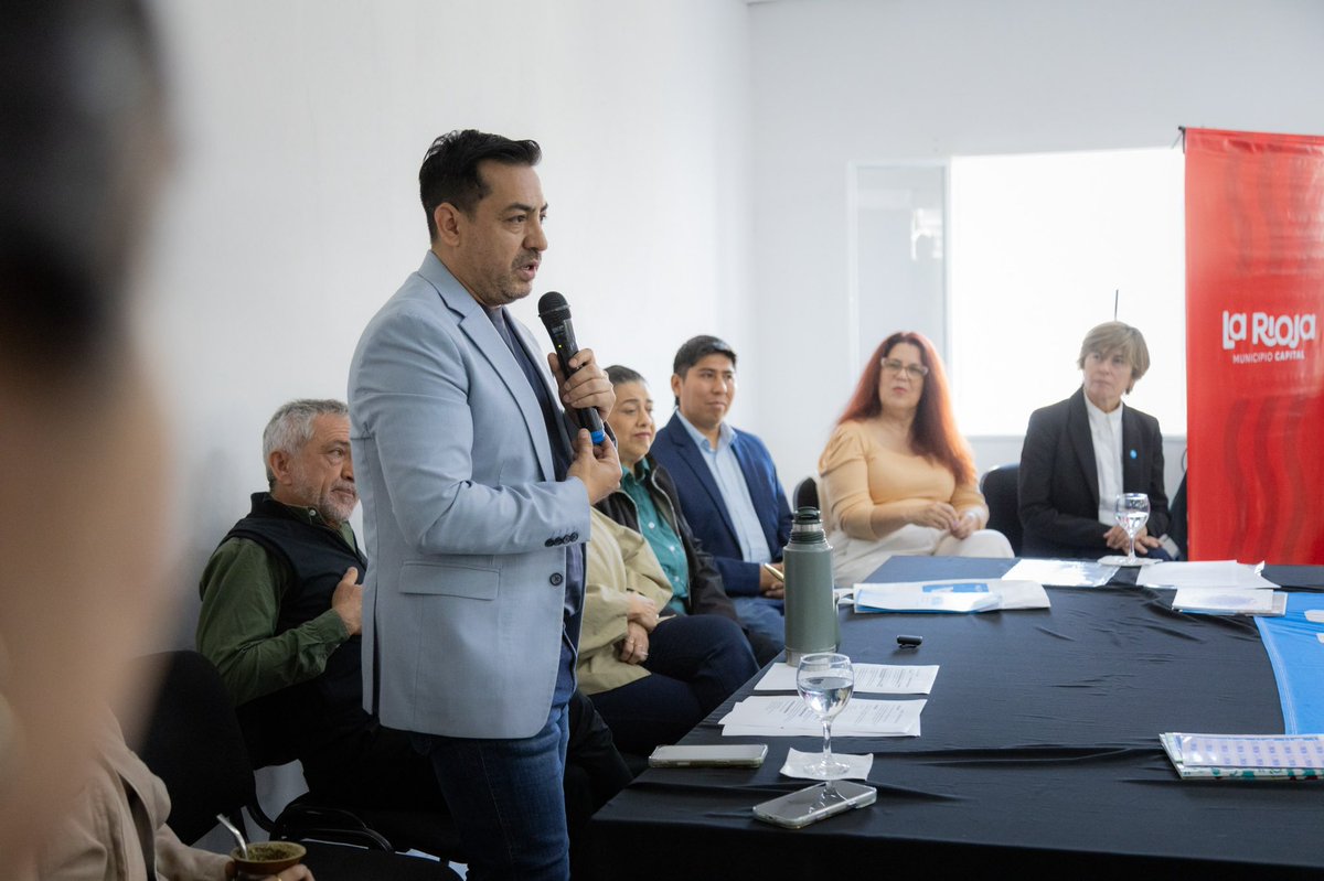 turcomenem's tweet photo. Ayer en Capital compartimos una jornada de trabajo con quienes todos los días están cerca de nuestras niñas, niños y adolescentes.

Estos encuentros nos permiten poner en común experiencias, reconocer los desafíos que aparecen en cada comunidad y pensar nuevas herramientas para acompañar ese trabajo.

Con el programa MUNA vamos a seguir estando cerca, escuchando y trabajando junto a los municipios para fortalecer lo que hacemos por nuestras infancias.

@UNICEFargentina @defensoria_nnya @LrDesarrollo @Munilarioja