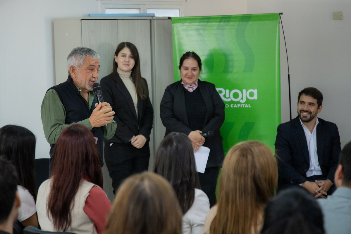 turcomenem's tweet photo. Ayer en Capital compartimos una jornada de trabajo con quienes todos los días están cerca de nuestras niñas, niños y adolescentes.

Estos encuentros nos permiten poner en común experiencias, reconocer los desafíos que aparecen en cada comunidad y pensar nuevas herramientas para acompañar ese trabajo.

Con el programa MUNA vamos a seguir estando cerca, escuchando y trabajando junto a los municipios para fortalecer lo que hacemos por nuestras infancias.

@UNICEFargentina @defensoria_nnya @LrDesarrollo @Munilarioja