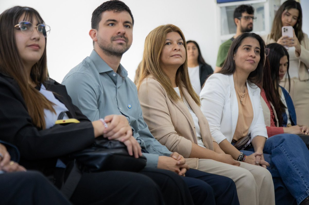 turcomenem's tweet photo. Ayer en Capital compartimos una jornada de trabajo con quienes todos los días están cerca de nuestras niñas, niños y adolescentes.

Estos encuentros nos permiten poner en común experiencias, reconocer los desafíos que aparecen en cada comunidad y pensar nuevas herramientas para acompañar ese trabajo.

Con el programa MUNA vamos a seguir estando cerca, escuchando y trabajando junto a los municipios para fortalecer lo que hacemos por nuestras infancias.

@UNICEFargentina @defensoria_nnya @LrDesarrollo @Munilarioja