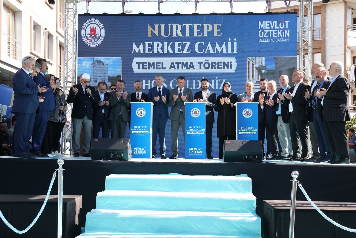 MevlutOztekin's tweet photo. Nurtepe Merkez Camimizin Temel Atma Törenini 27. Dönem Milletvekilimiz İffet Polat, Vali Yardımcımız Okan Leblebicier, Kaymakamımız Yüksel Kara, İlçe Başkanımız Erkan Yıldırım, Milliyetçi Hareket Partisi İlçe Başkanımız Şafak Taştemir, STK temsilcilerimiz, Muhtarlarımız, Camii Dernek Başkanımız Kadir Yeşil ve kıymetli komşularımızın katılımıyla gerçekleştirdik.

Sosyal alanları ve otoparkı ile Kâğıthanemize hayırlı olsun.