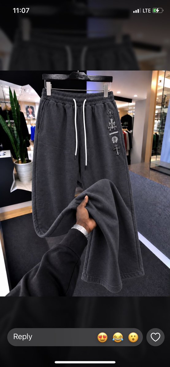 Denenro113290's tweet photo. Luxury Baggi joggers 

Dm please I need customer and followers am not a scam https://t.co/8GNdSYepx2