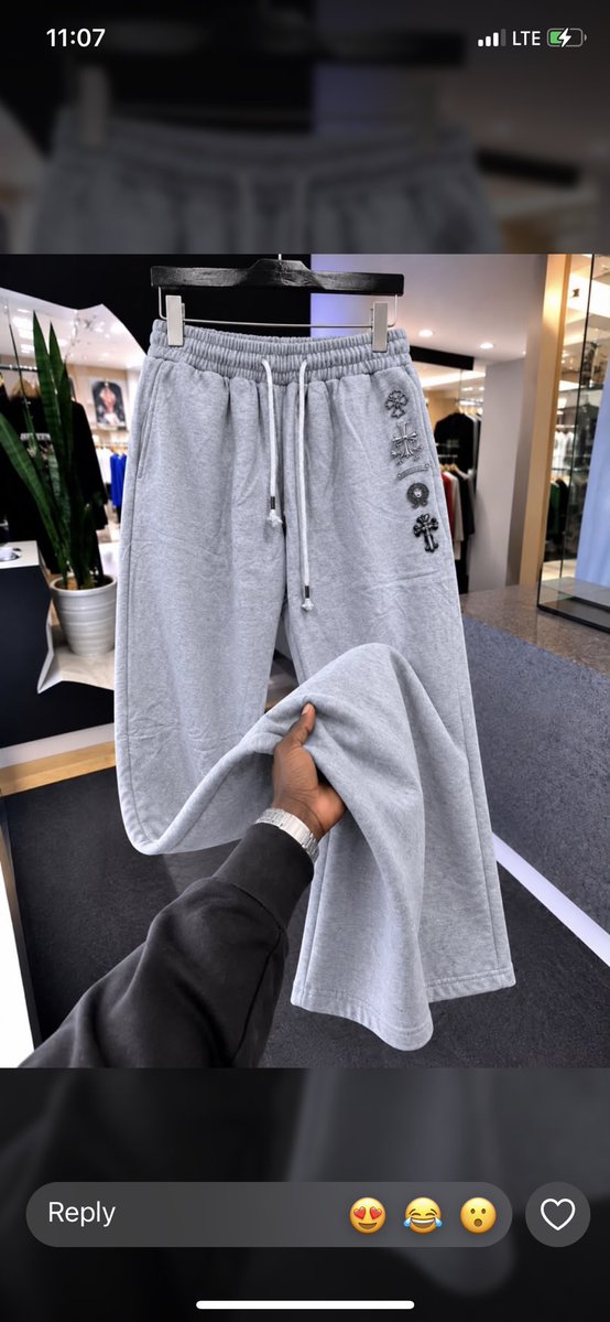 Denenro113290's tweet photo. Luxury Baggi joggers 

Dm please I need customer and followers am not a scam https://t.co/8GNdSYepx2
