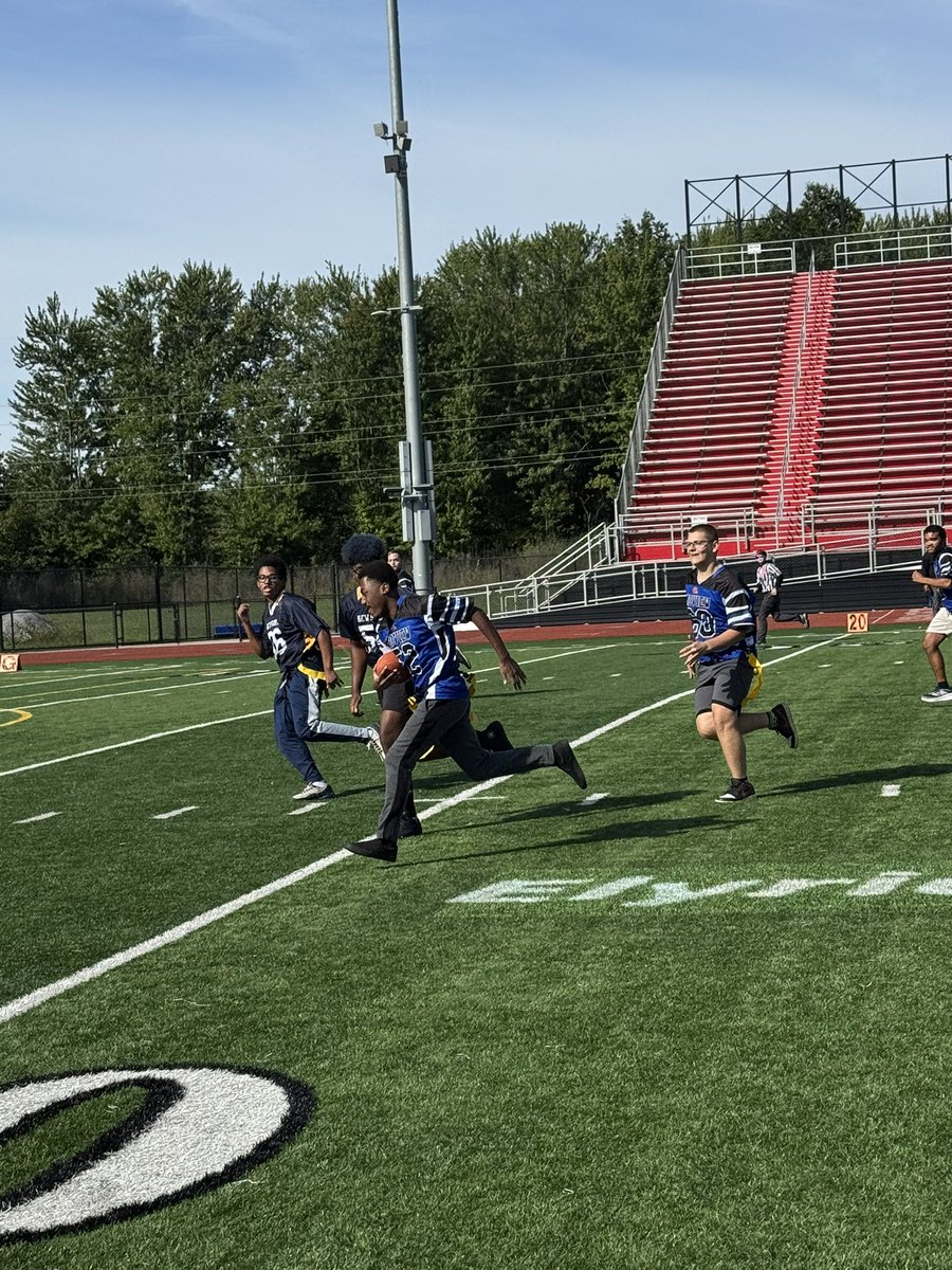 MidviewUnified's tweet photo. Today was our first Unified Flag Football game of the year and the Middies came ready to play! Thank you Elyria for hosting! #PlayUnified #specialolympics #middiepride https://t.co/tT794ywY60