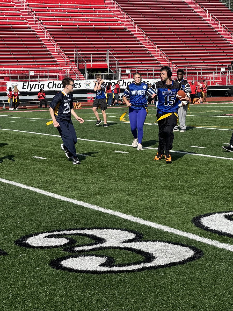 MidviewUnified's tweet photo. Today was our first Unified Flag Football game of the year and the Middies came ready to play! Thank you Elyria for hosting! #PlayUnified #specialolympics #middiepride https://t.co/tT794ywY60