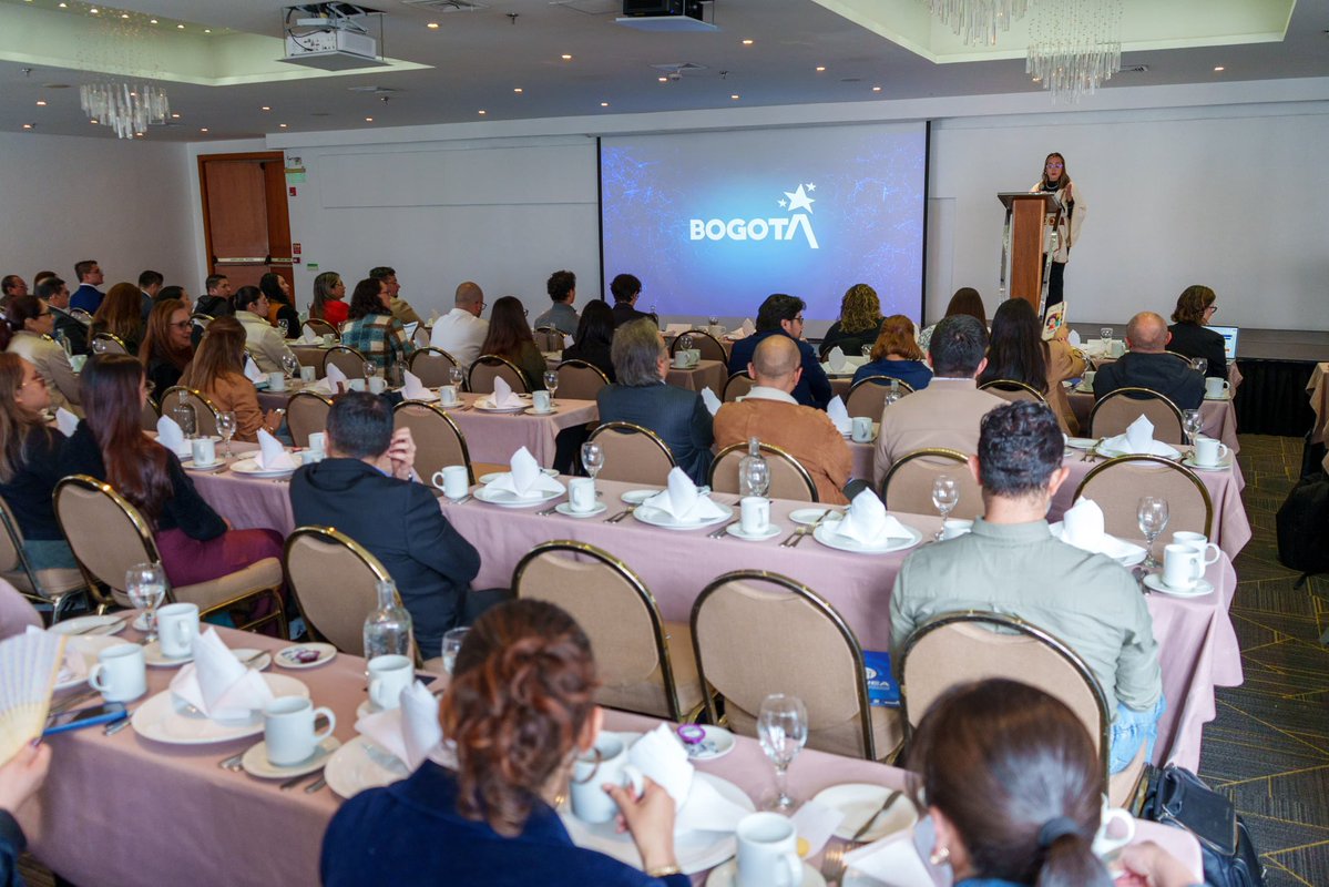 AteneaBogota's tweet photo. Junto a nuestras Instituciones de Educación Superior aliadas, realizamos un encuentro clave para presentar el balance de gestión de programas como #JóvenesALaE y #FestAtenea y los avances de nuestro sistema SICORE. https://t.co/83nzkWAQ8C