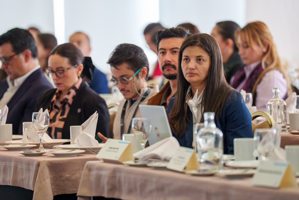 AteneaBogota's tweet photo. Junto a nuestras Instituciones de Educación Superior aliadas, realizamos un encuentro clave para presentar el balance de gestión de programas como #JóvenesALaE y #FestAtenea y los avances de nuestro sistema SICORE. https://t.co/83nzkWAQ8C