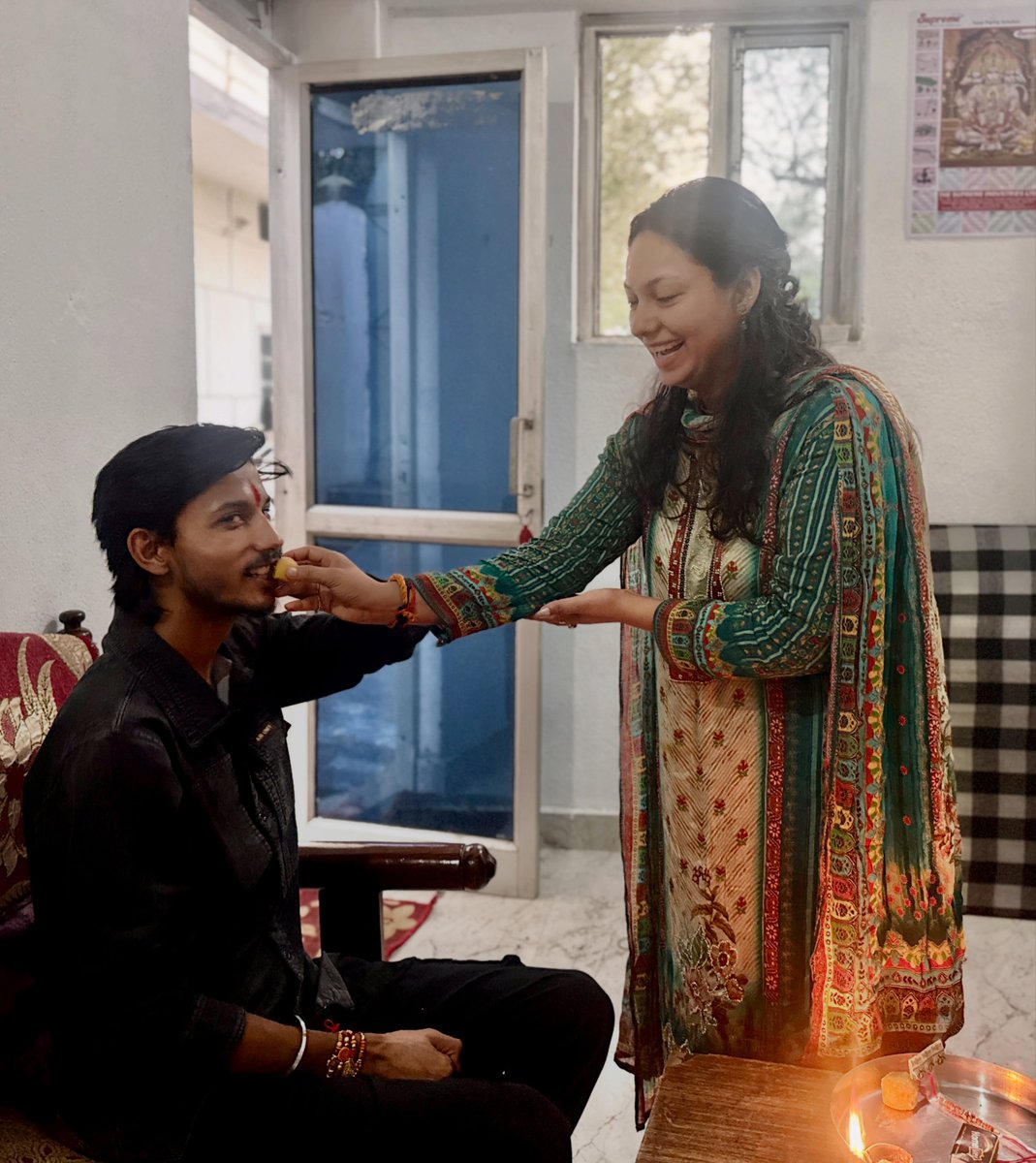 YuKnapeolq's tweet photo. Happy Rakshabandhan to all! Wishing you a bond filled with love, laughter, and lifelong memories. https://t.co/vQ1NFiNwtw