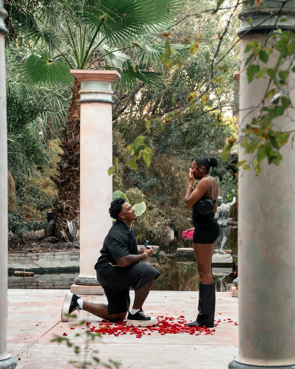 Blakes_Take2's tweet photo. ASU DT C.J. Fite and ASU volleyball player Kiylah Presley announce their engagement. 

Sun Devil love ❤️💍

📸 @cjfite99_ IG

@FiteCullen https://t.co/lBBscjpUtm