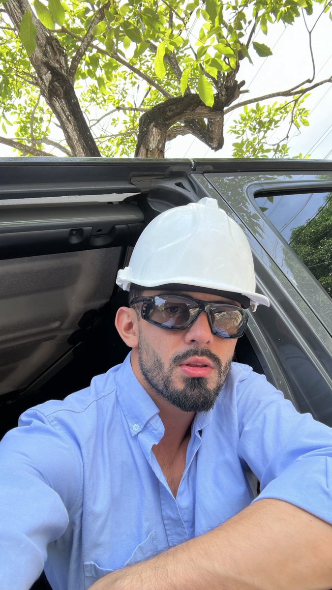 pabloflorian02's tweet photo. The Chamba 👷🏻‍♂️ https://t.co/j2jtuJiAXf