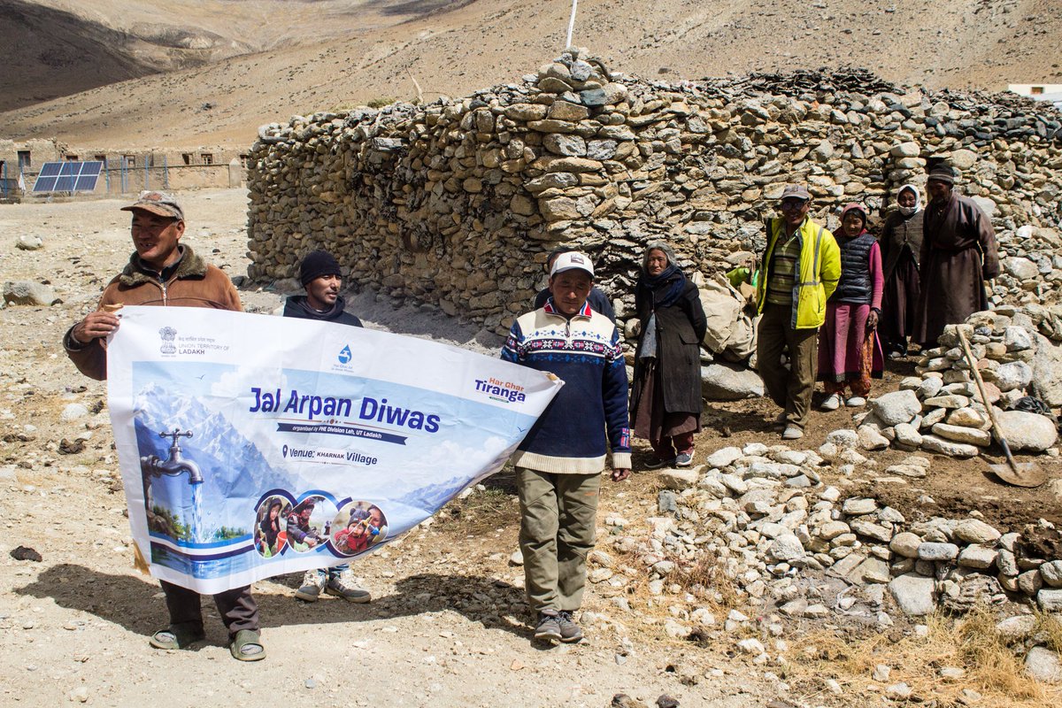 ice_leh's tweet photo. Jal Arpan Diwas celebrated at Kharnak, a nomadic village in Eastern Ladakh. MoU signed and exchanged, followed by a transit walk and water pledge. The community expressed sincere gratitude for the real benefits JJM has brought to the nomadic population.
@DC_Leh_Official https://t.co/lU9zO8t2bD