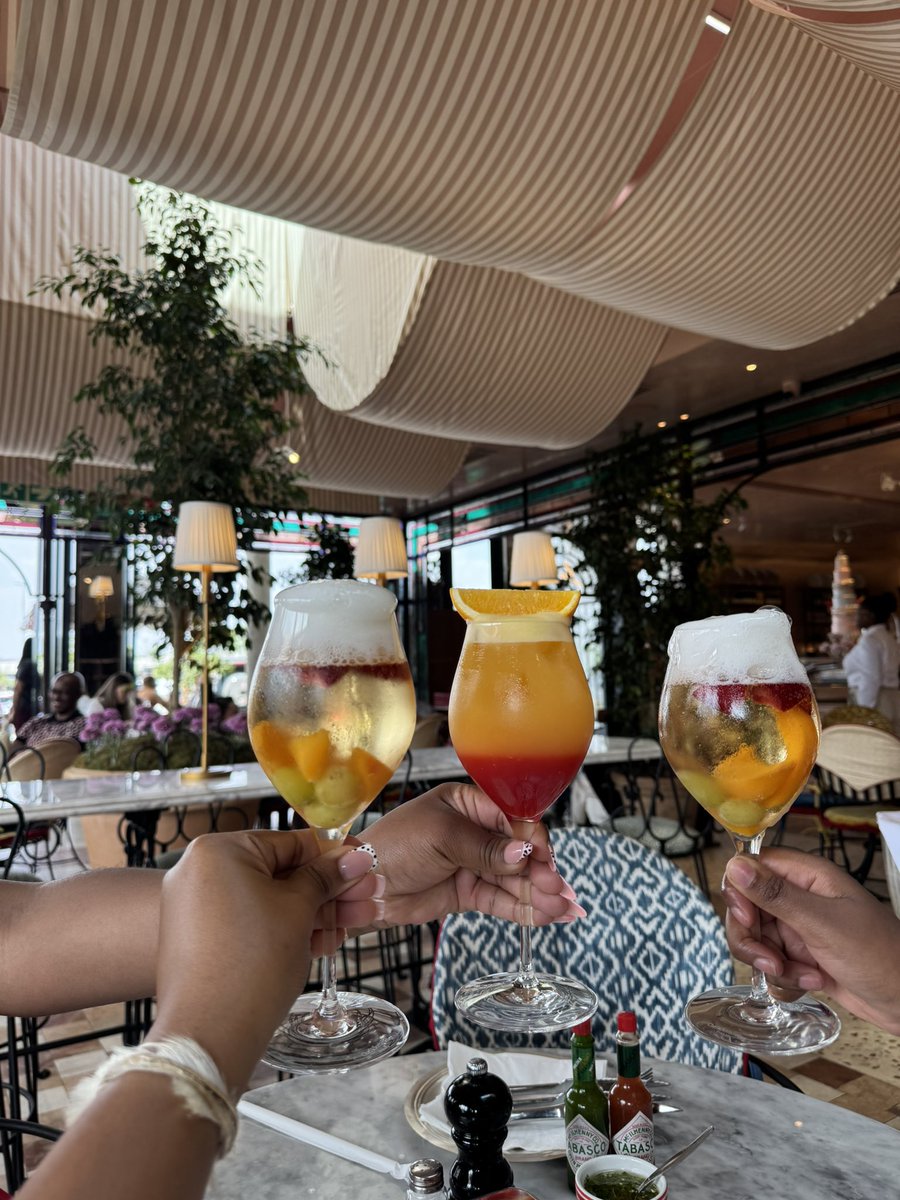 lessssssa_'s tweet photo. Brunch and yap🍹 https://t.co/vJK9bWCVCi