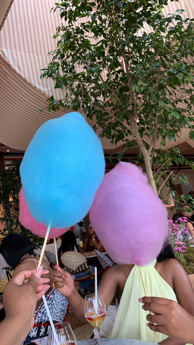 lessssssa_'s tweet photo. Brunch and yap🍹 https://t.co/vJK9bWCVCi