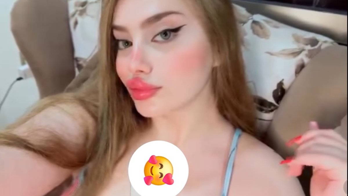 RamaQaisy's tweet photo. بنات 
منو مستخدمه ��قضيب لصناعي شنو مضاره  واكو اصلي وعادي احجولنه عن استخداماته
اني ضاله ع الخيار 🫠💔
@isham2025qamar 
@Aliraqi_H_matta
@mal https://t.co/O2AVrvpc1I