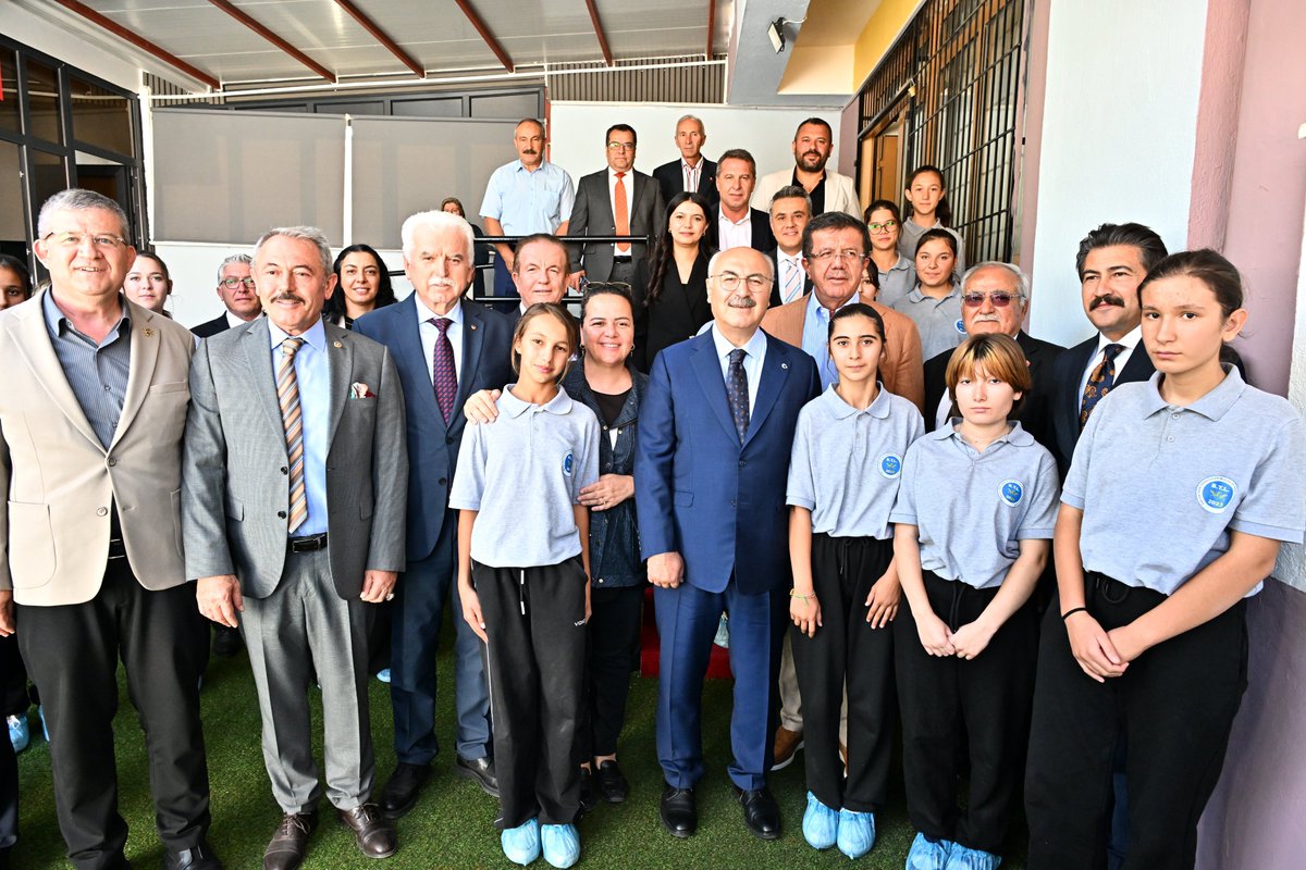 sahin_tin's tweet photo. Baklan Tarım Mesleki ve Teknik Anadolu Lisesi Kız Öğrenci Yurdunu ziyaret ettik. Eğitim ve barınma imkânlarını yerinde inceleyip öğrencilerimizin talep ve beklentilerini dinledik. #Baklan’da bilgi ve emek, geleceğin üreticilerini yetiştiriyor, bereketli yarınlara ışık tutuyor. https://t.co/KZERVJKJpL