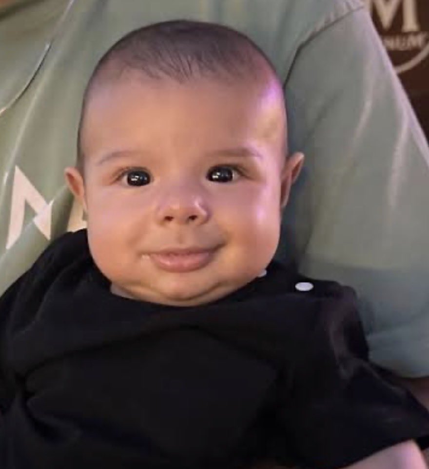 dbsrnl1's tweet photo. Birbirinize emanetsiniz 👶🏻 https://t.co/BLTaOlNm0b