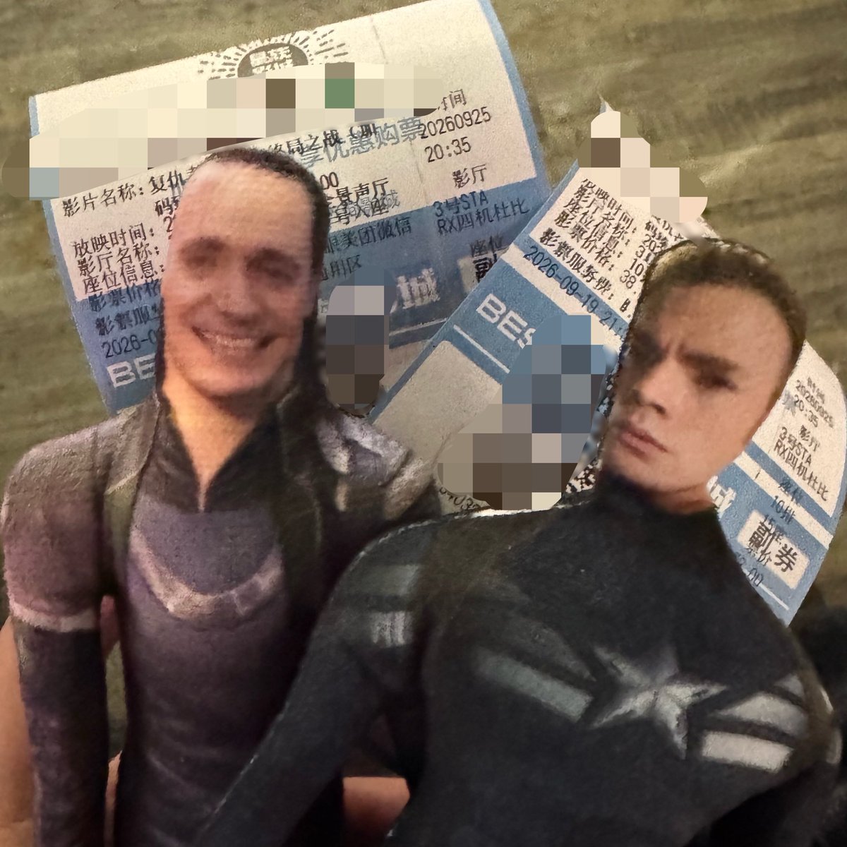Lehyunuo44's tweet photo. crying..... Avengers assemble! https://t.co/KJxpbH3oJZ
