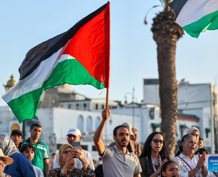 H_A_HASIB's tweet photo. Which side will you support?

A)   Let Palestine be free
B)   Let Palestine disappear https://t.co/Nzunv0kpri