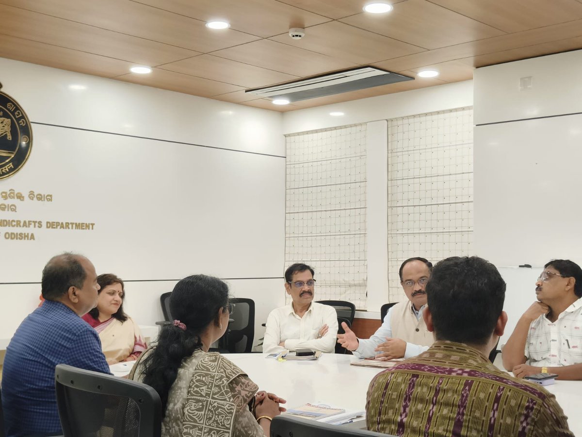 HTH_Odisha's tweet photo. A Memorandum of Understanding (MoU) was signed between the Handlooms, Textiles & Handicrafts Department, Odisha, and the Federation of Indian Chambers of Commerce and Industry (FICCI) for strategic collaboration under the Market & Exhibition Linkage Programme.

The collaboration aims to promote Odisha’s textile, handloom and handicraft products by facilitating national and international market access, participation in exhibitions and trade platforms, industry and buyer linkages, and stronger product storytelling and branding.

The partnership will further support the sustainable growth of weavers, artisans and handloom clusters while promoting fair remuneration and greater market opportunities.

@GuhaIas @ficci_india @IPR_Odisha @dchandlooms01 @HEPC_India @TexMinIndia @NHDC_Textiles