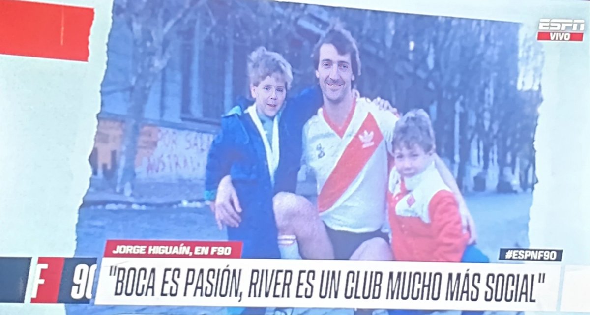 gabrielstrano's tweet photo. "Boca es pasión, Riber es un club mucho más social" @ESPNArgentina se quieren cortar la concha jajahsjajajaja https://t.co/TN3O72LODH
