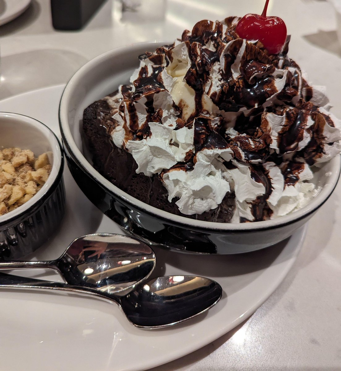 FoodPleaser tweet picture