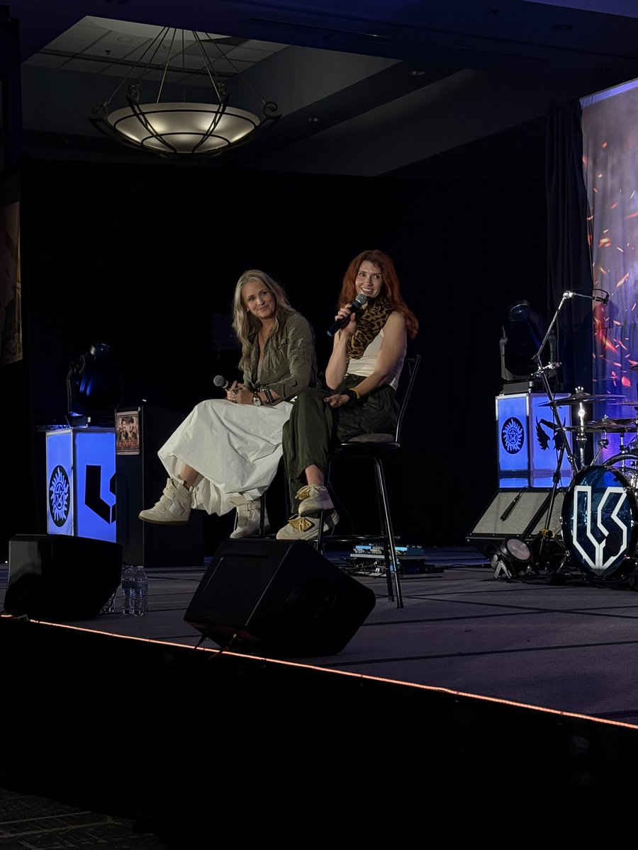 destielism's tweet photo. sam smith and julie mcniven panel at #spnnc

julie spoke highly of jensen &amp; how her intimate scenes with him stuck out as the only ones that were not “me too” moments bc he made her feel comfortable to speak up if she felt uncomfortable during these kinds of scenes https://t.co/Jm5neCfNC0
