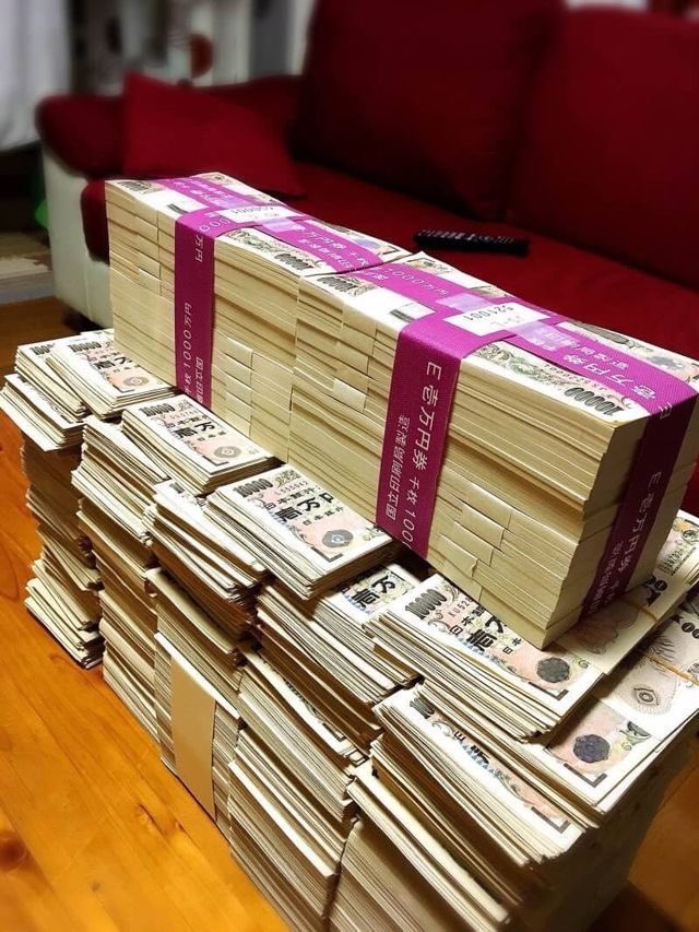 Umiviwo's tweet photo. みんな正直に教えて…！
1ヶ月の生活費、いくらあれば足りる？😭
①10万円
②20万円
③30万円
④100万円
リプ・DMで本音聞かせて🫶🏻
みんなの回答知りたい！ https://t.co/E8v2YXCFSf