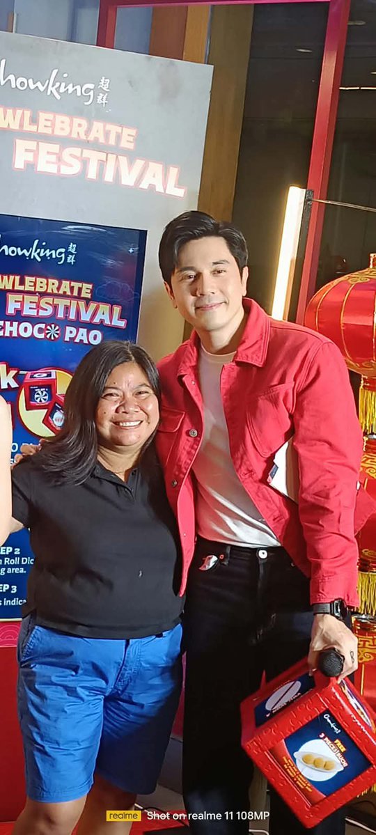 JeniferRom3635's tweet photo. Thank you Paulo 
Thank you chowking..
We love you Kimmy ang Pau.. https://t.co/pyrdOEQb6t
