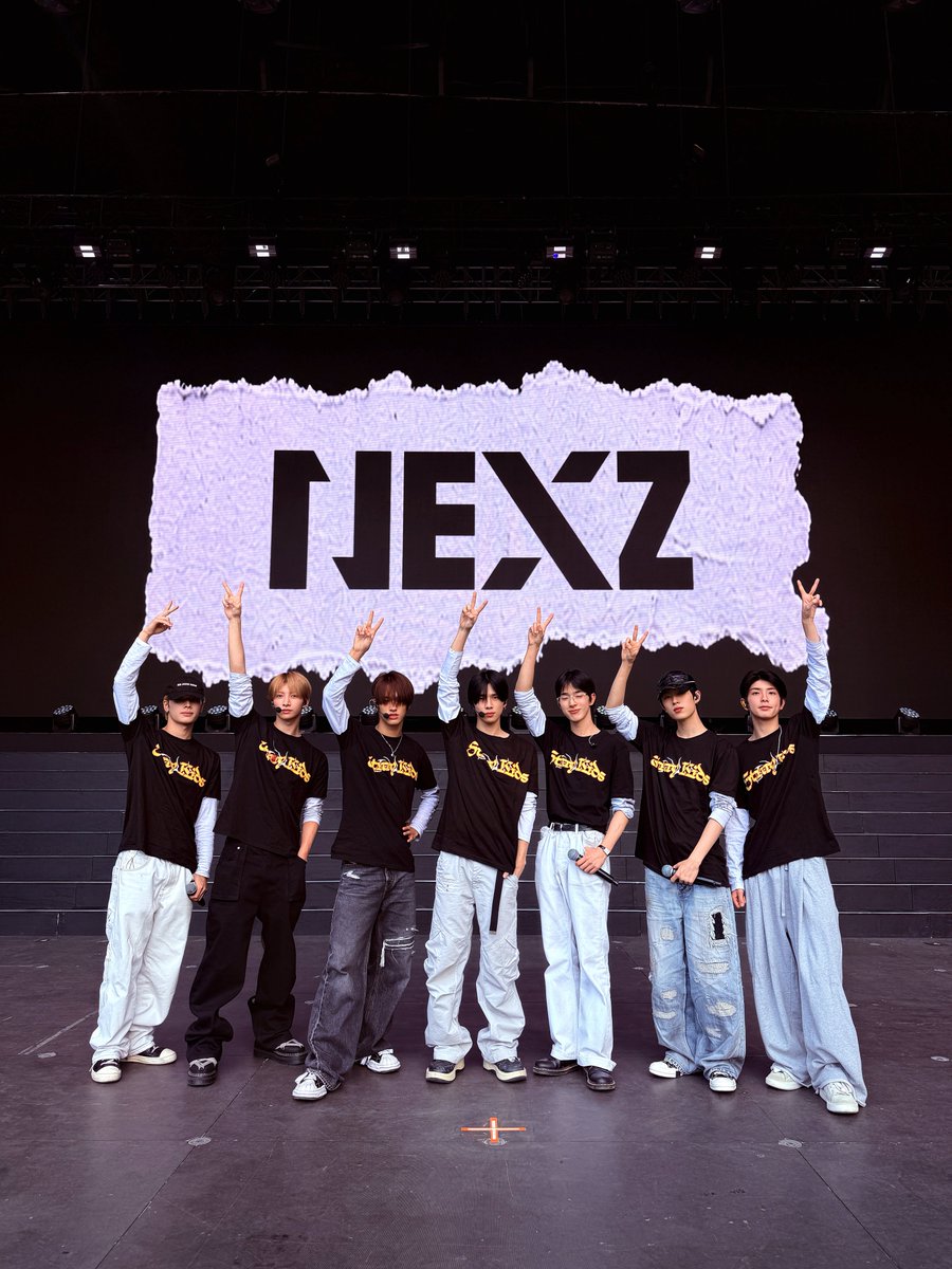 NEXZ_official's tweet photo. [#STRAYCITY]

Mexico City, are you ready? 😎🔥
Let’s make some noise!

#NEXZ
#SAUCIN #NEXZ_SAUCIN https://t.co/N9olMSPwrj
