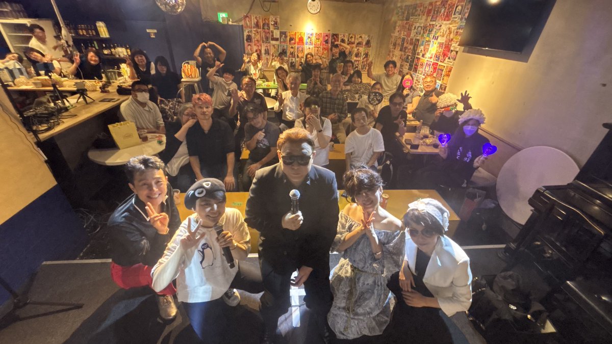 midon_HAMAZUSHI's tweet photo. 【AKINA NIGHT】
みなさまありがとうございました！！！

今回は…
・なんちゃってきらきらアフロ
・瀬戸朝香さん【夏色の永遠】

させて頂きました！！！

中森明菜特集の中なのに
出番を作って下さり感謝すぎます😭

…多くは語りませんが
来月から、もうちょい体重意識しますw

来月のライブは完全に初挑戦ネタ
させてもらいます🙌🙌🙌

とりあえず、シンプルに
明日は
夕方から打ちたいです。

次回は10/30(金)
【ドキッ！女だらけのものまね大会】

予約受付中です🙂‍↕️✨️