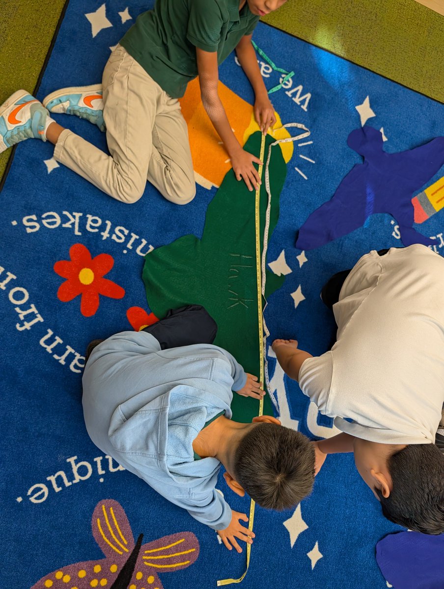 MsPatelLibrary's tweet photo. Our students' learning took flight during the Birds of a Feather presentation by @texaswildlife. 🪶 They explored habitats, feathers, researched birds, and even measured wingspans. What a soaring adventure! 🦅 @DISD_Libraries @mr_marketAP @bafeederpattern https://t.co/oV1jAIwZWn