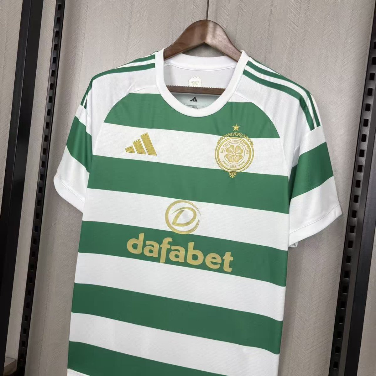 IMPORTAAI's tweet photo. A camisa atual do Celtic! 🍀

🛒 Mercado Livre 
🔗 https://t.co/kLmIUCaaXY (torcedor)

🎟️ Cupom: MELHORCUPOM https://t.co/GwxLfHAlRk