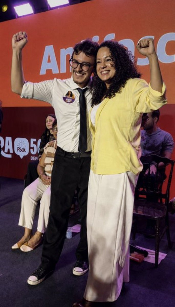 omauricioduarte's tweet photo. @itsurdara Estadual vamos de @deborapsol 50500. A vereadora mais votada de Santos, que esmaga os fascistas da baixada, agora na Alesp! https://t.co/jPmEVZ4pax