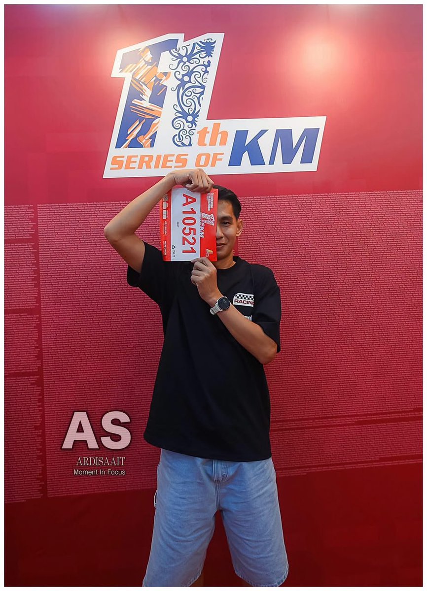 MarathonKuching's tweet photo. KM2026 RacePack Collection &amp; EXPO
Collection of Finisher Tee [42KM &amp; 21KM Categories Only] and Medals [All Categories] - Happening at  @plazamerdeka on 26 September 2026 [9am-9pm] &amp; 27 September 2026 [8am - 1pm]! 
#TogetherLetsruncatcity #KM2026 #kuchingsarawak https://t.co/fl44VQ4zJd