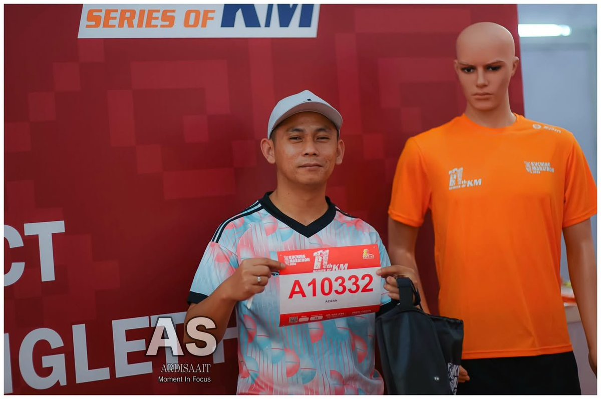 MarathonKuching's tweet photo. KM2026 RacePack Collection &amp; EXPO
Collection of Finisher Tee [42KM &amp; 21KM Categories Only] and Medals [All Categories] - Happening at  @plazamerdeka on 26 September 2026 [9am-9pm] &amp; 27 September 2026 [8am - 1pm]! 
#TogetherLetsruncatcity #KM2026 #kuchingsarawak https://t.co/fl44VQ4zJd