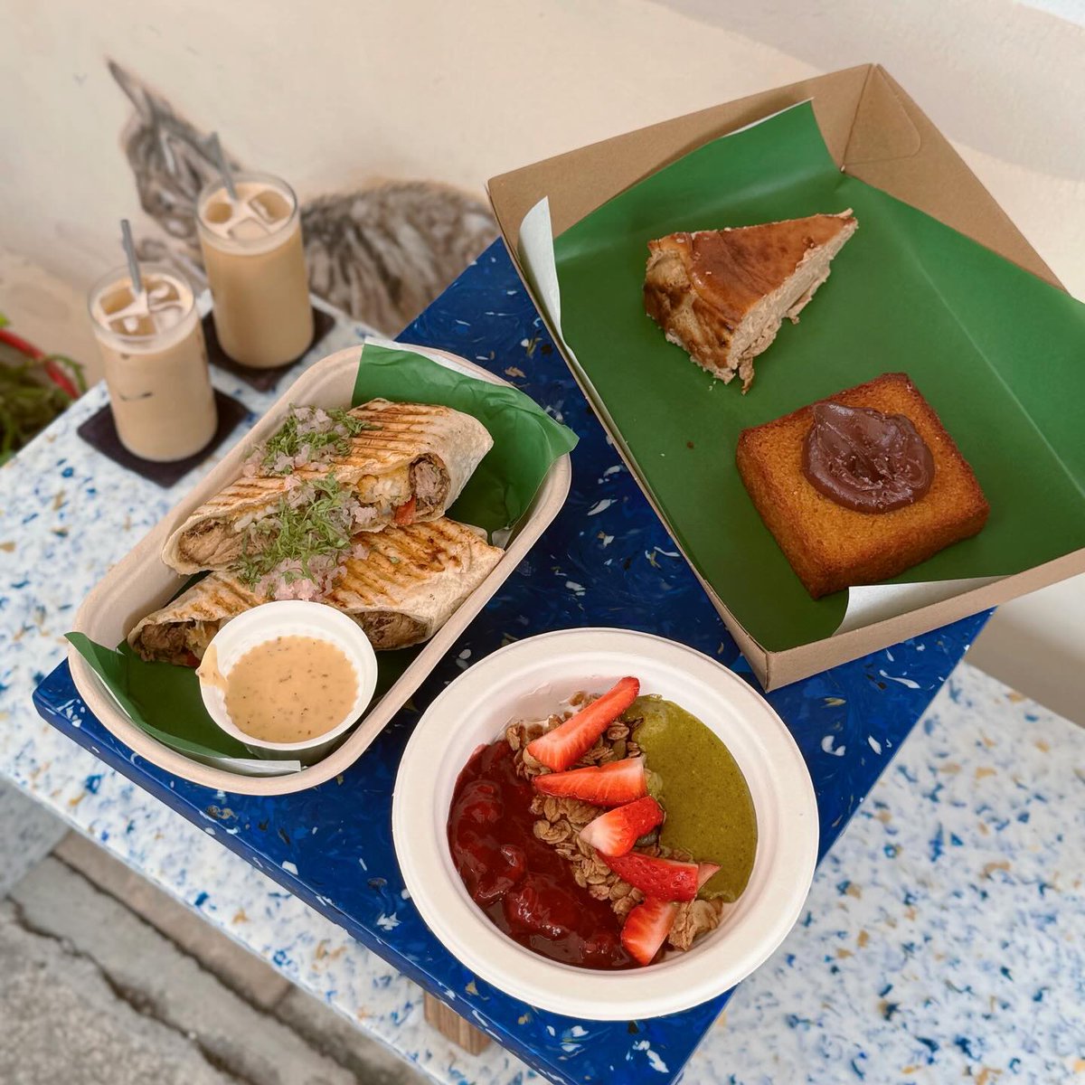 LynetteBoli5's tweet photo. Back at Maxi Coffee Bar for a collab with Dearborn Granola. The pulled pork burrito, strawberry granola bowl, cardamom honey toast, Earl Grey Basque cheesecake and granola milk latte were all excellent. https://t.co/ri7lIXaunq