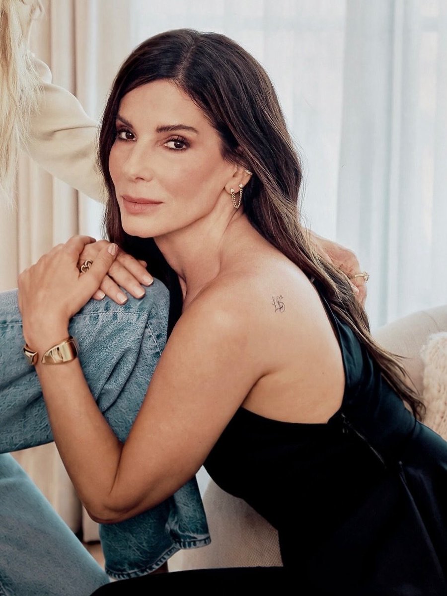 acervobullock's tweet photo. sandra bullock is absolutely stunning ❤️‍🔥 https://t.co/30fhXkWrcA