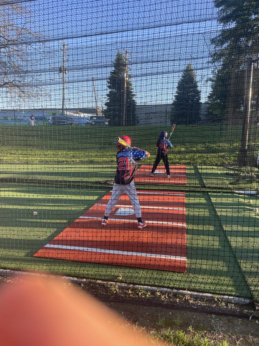 Cap_Baseball's tweet photo. Our first year guys spent some time after practice with the Cyclones from Lancaster last night. Great work by the coaches and the players. https://t.co/3cuEOPlOI3