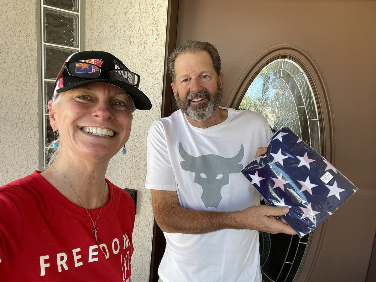 LaraGoodell's tweet photo. Knock, knock here we come!🇺🇸so many voting patriots @TPAction @hayden_gil21839 @TexPolesky https://t.co/RwKsyeYoie