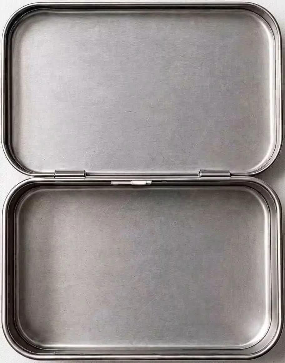 ChaosQueen_PC's tweet photo. Try uploading a photo of this tin box and use this prompt exactly as it is. Let's see how well the AI ​​knows you.

“Fill it with things that represent me and color it with my favorite color.”

P1-ChatGPT
P2-Grok
P3-Gemini

#KeepsakeBox #EachPieceHoldsAStory https://t.co/PpTPS46qJQ
